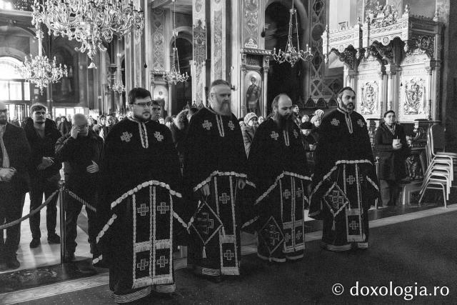 Prima Liturghie a Darurilor înainte sfințite la Catedrala Mitropolitană din Iași