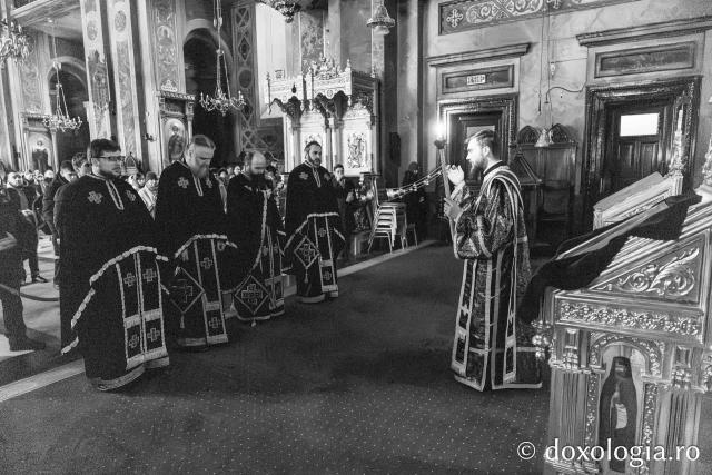 Prima Liturghie a Darurilor înainte sfințite la Catedrala Mitropolitană din Iași