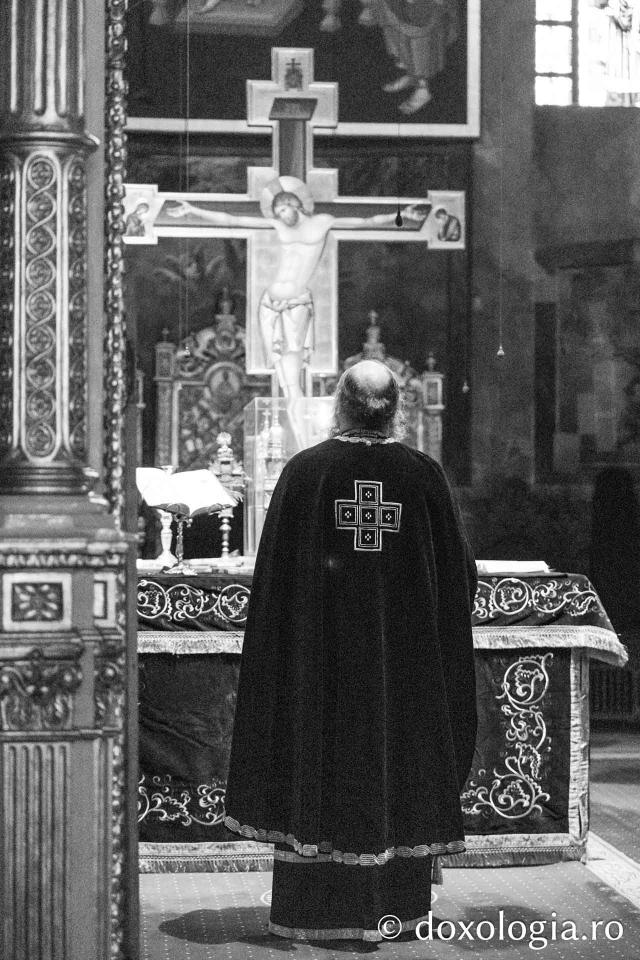 Prima Liturghie a Darurilor înainte sfințite la Catedrala Mitropolitană din Iași