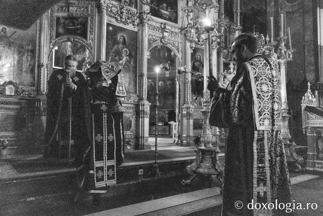 Prima Liturghie a Darurilor înainte sfințite la Catedrala Mitropolitană din Iași