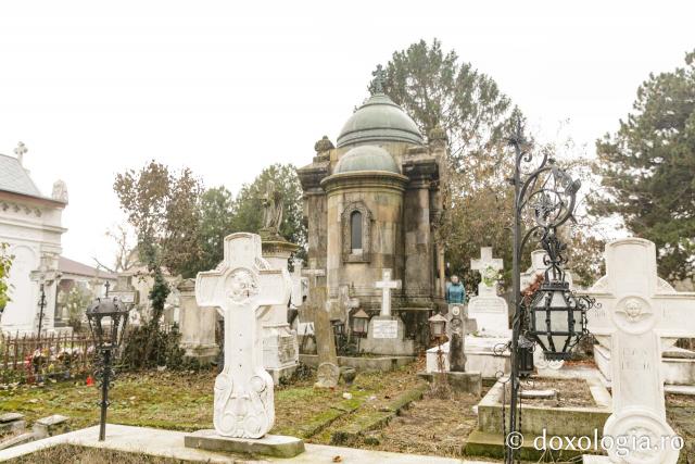 Cimitirul Mănăstirii Cernica