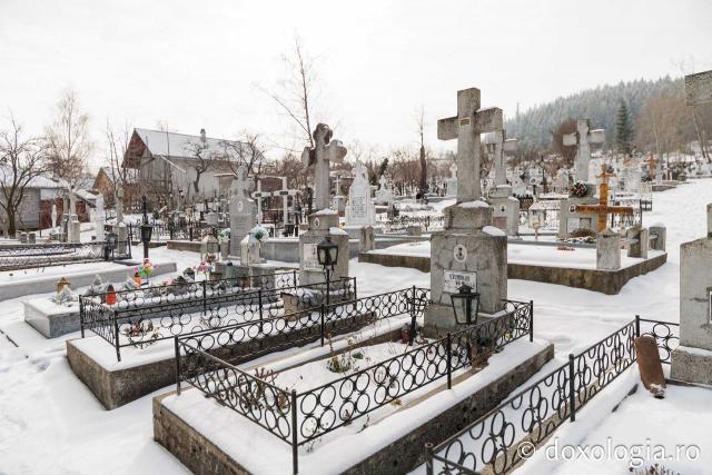 Cimitirul Mănăstirii Văratec