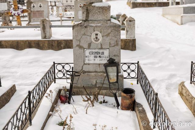 Cimitirul Mănăstirii Văratec