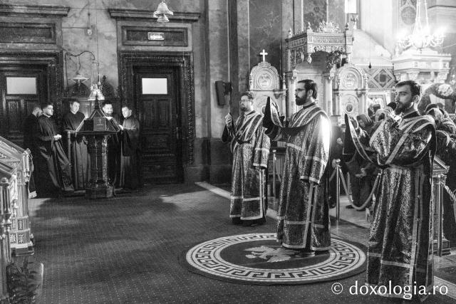 Liturghia Darurilor înainte sfințite la Catedrala Mitropolitană din Iași