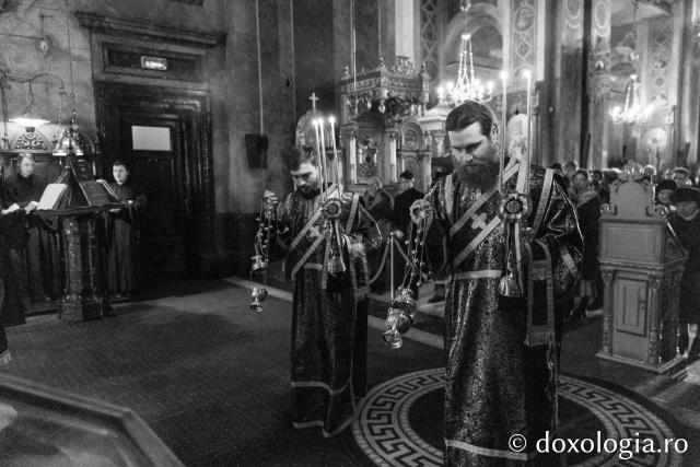 Liturghia Darurilor înainte sfințite la Catedrala Mitropolitană din Iași