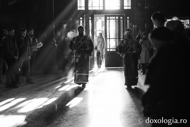 Liturghia Darurilor înainte sfințite la Catedrala Mitropolitană din Iași