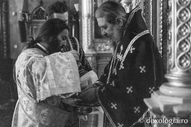 Liturghia Darurilor înainte sfințite la Catedrala Mitropolitană din Iași