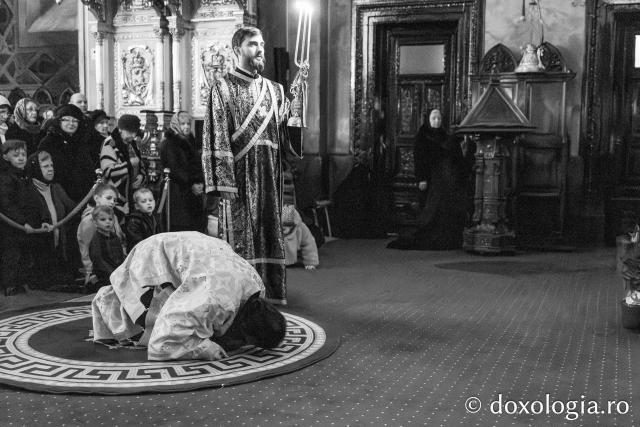 Liturghia Darurilor înainte sfințite la Catedrala Mitropolitană din Iași