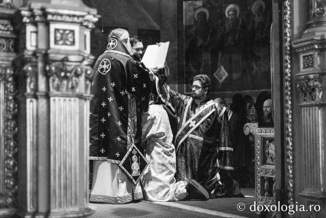 Liturghia Darurilor înainte sfințite la Catedrala Mitropolitană din Iași