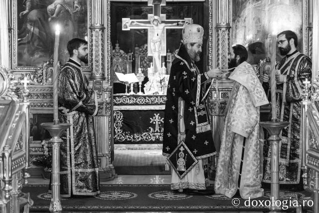 Liturghia Darurilor înainte sfințite la Catedrala Mitropolitană din Iași