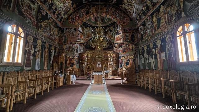 Mănăstirea Lepșa - Biserica cu hramul Izvorul Tămăduirii