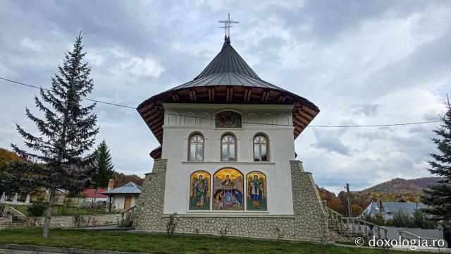 Mănăstirea Lepșa - Biserica cu hramul Izvorul Tămăduirii