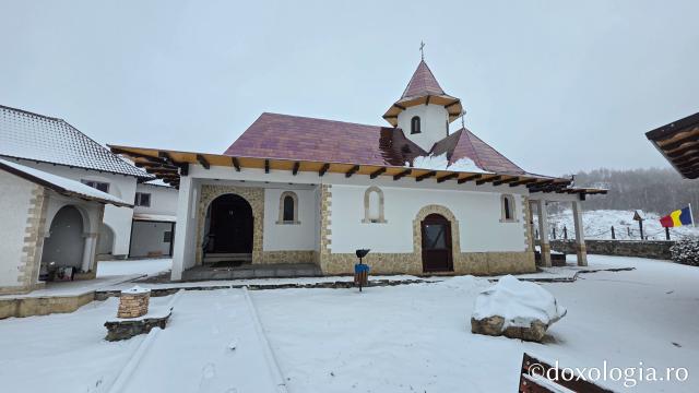 Mănăstirea Muntele Rece