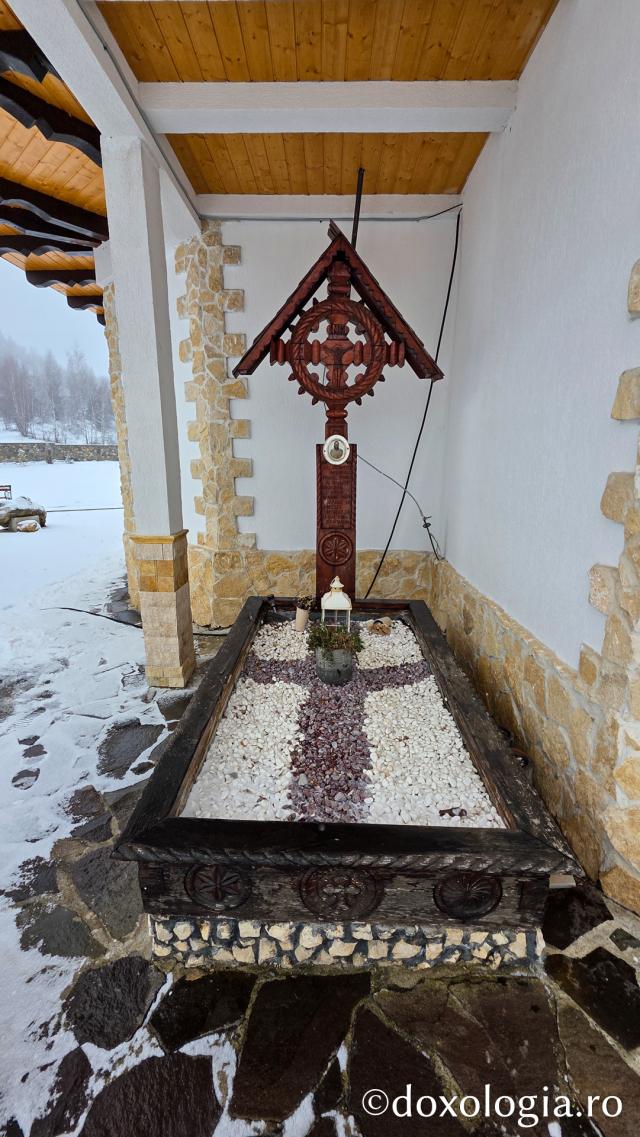 Mănăstirea Muntele Rece