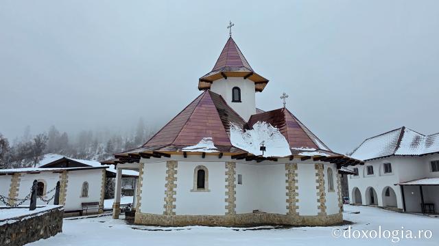 Mănăstirea Muntele Rece