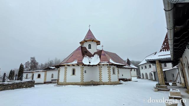 Mănăstirea Muntele Rece