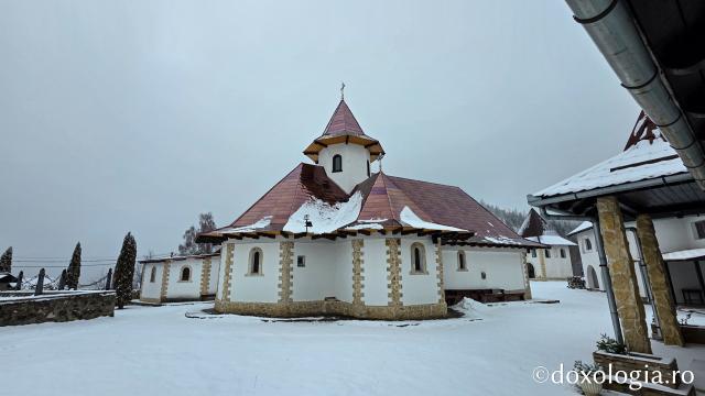 Mănăstirea Muntele Rece