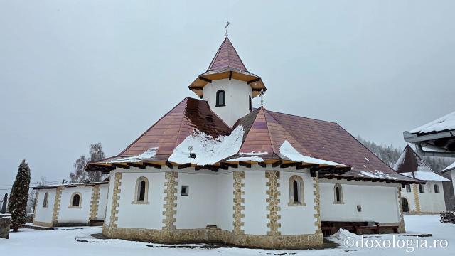 Mănăstirea Muntele Rece