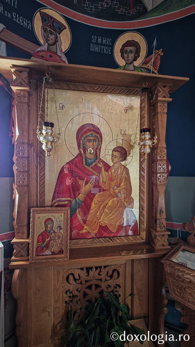 Icoana Maicii Domnului „Muntenița” - Mănăstirea Muntele Rece