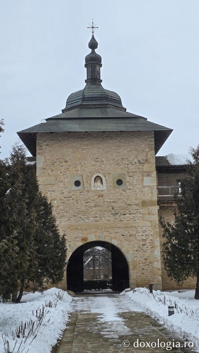 Mănăstirea Probota – moștenire voievodală și vatră monahală