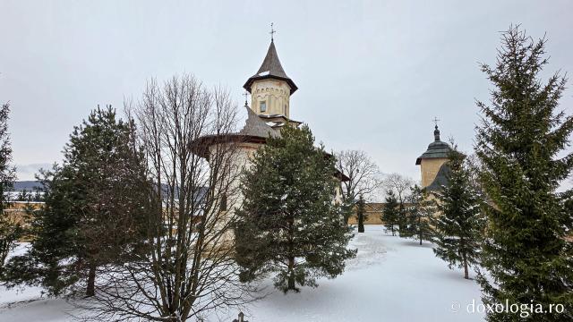 Mănăstirea Probota – moștenire voievodală și vatră monahală