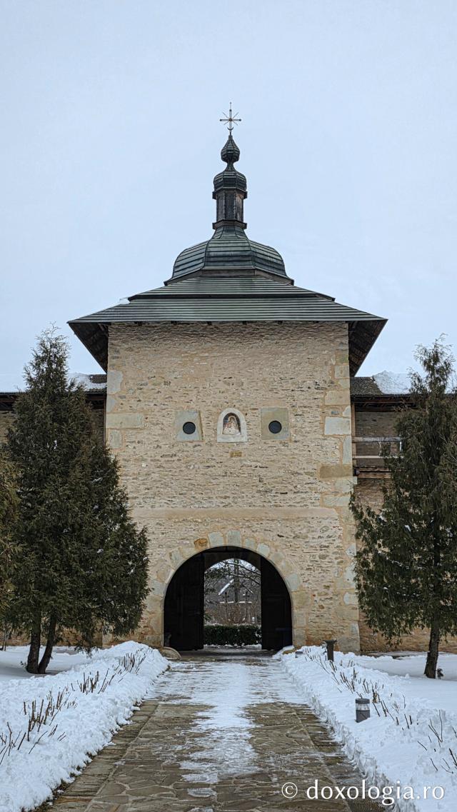 Mănăstirea Probota – moștenire voievodală și vatră monahală
