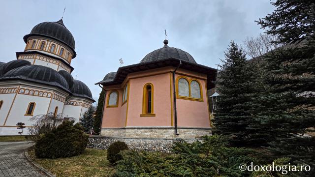 Mănăstirea „Sfinții Arhangheli Mihail, Gavriil și Rafail” Rimetea – Alba