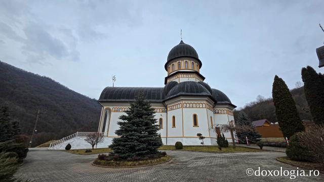 Mănăstirea „Sfinții Arhangheli Mihail, Gavriil și Rafail” Rimetea – Alba