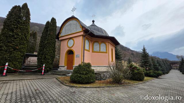 Mănăstirea „Sfinții Arhangheli Mihail, Gavriil și Rafail” Rimetea – Alba