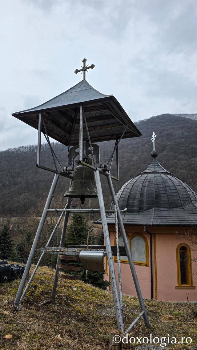 Mănăstirea „Sfinții Arhangheli Mihail, Gavriil și Rafail” Rimetea – Alba