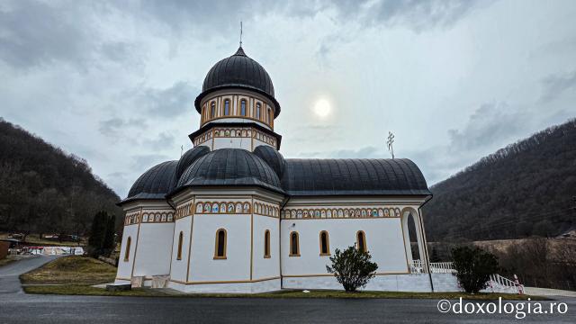 Mănăstirea „Sfinții Arhangheli Mihail, Gavriil și Rafail” Rimetea – Alba