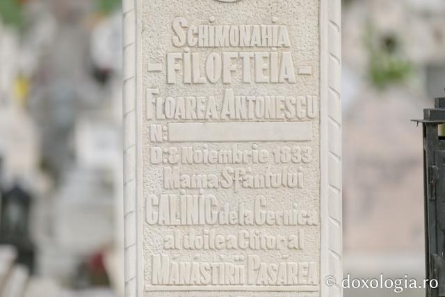 Mormântul Sfintei Cuvioase Filofteia de la Pasărea