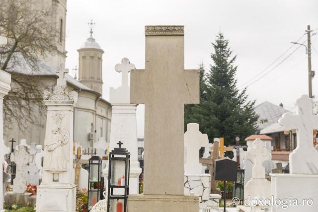 Mormântul Sfintei Cuvioase Filofteia de la Pasărea