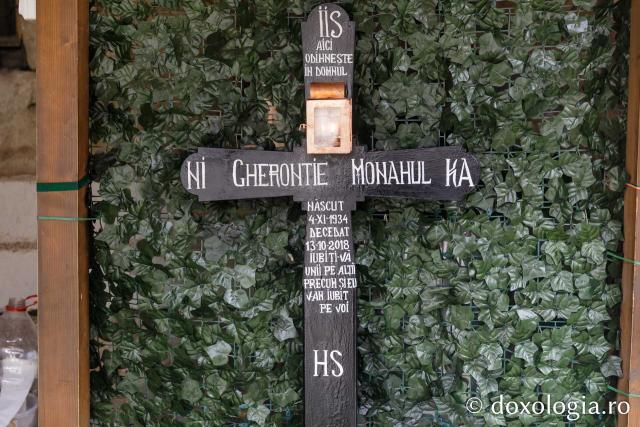 Mormântul Cuviosului Gherontie, cel nebun pentru Hristos