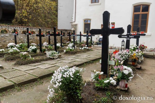 Mormântul Sfintei Cuvioase Antonina de la Tismana