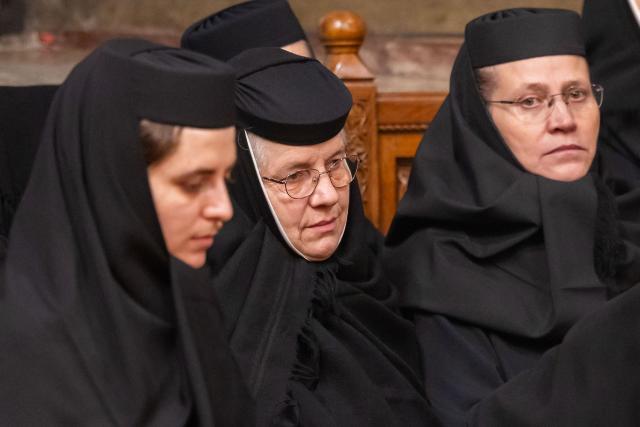 Ultimul parastas pentru cele 16 femei românce canonizate