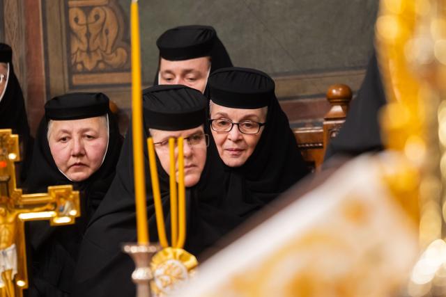 Ultimul parastas pentru cele 16 femei românce canonizate
