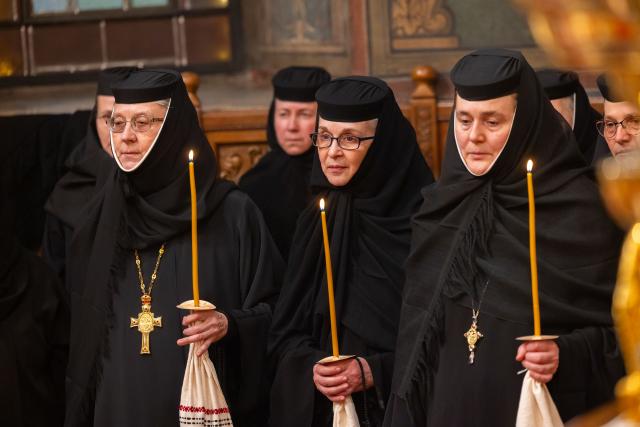 Ultimul parastas pentru cele 16 femei românce canonizate