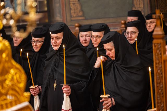 Ultimul parastas pentru cele 16 femei românce canonizate