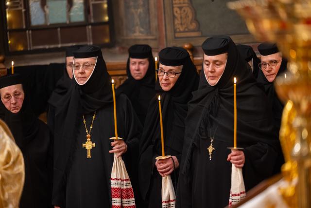 Ultimul parastas pentru cele 16 femei românce canonizate