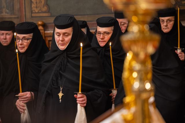 Ultimul parastas pentru cele 16 femei românce canonizate