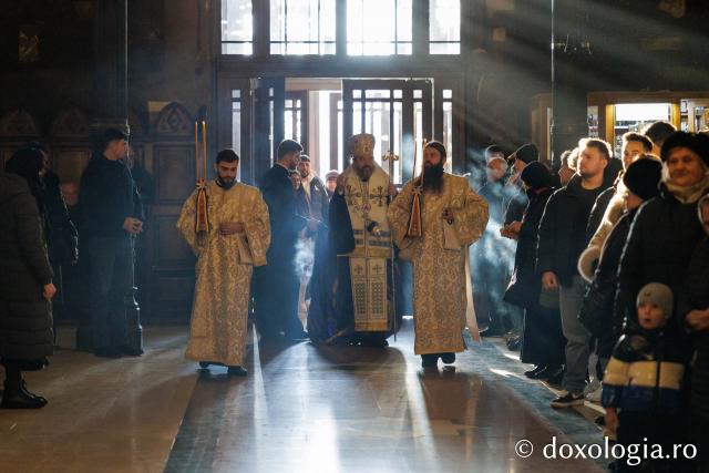 Priveghere la Catedrala Mitropolitană din Iași, în ajunul Întâmpinării Domnului