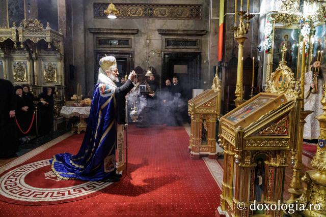Priveghere la Catedrala Mitropolitană din Iași, în ajunul Întâmpinării Domnului