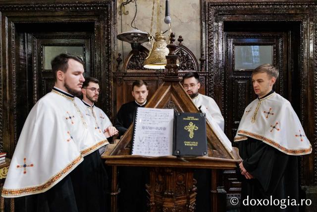 Priveghere la Catedrala Mitropolitană din Iași, în ajunul Întâmpinării Domnului