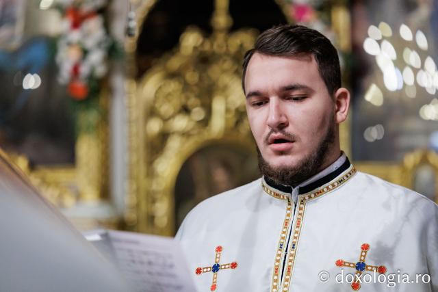 Priveghere la Catedrala Mitropolitană din Iași, în ajunul Întâmpinării Domnului