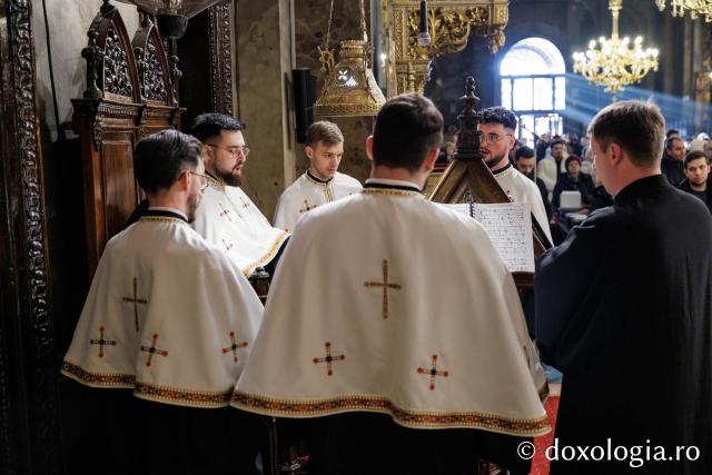 Priveghere la Catedrala Mitropolitană din Iași, în ajunul Întâmpinării Domnului