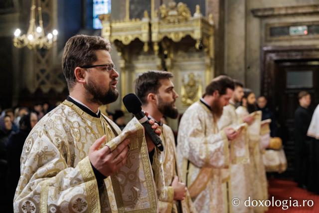 Priveghere la Catedrala Mitropolitană din Iași, în ajunul Întâmpinării Domnului
