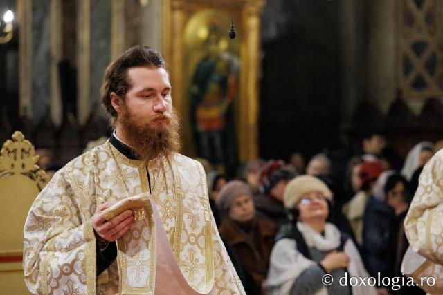 Priveghere la Catedrala Mitropolitană din Iași, în ajunul Întâmpinării Domnului