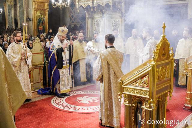 Priveghere la Catedrala Mitropolitană din Iași, în ajunul Întâmpinării Domnului