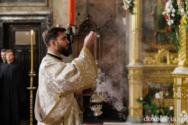 Priveghere la Catedrala Mitropolitană din Iași, în ajunul Întâmpinării Domnului